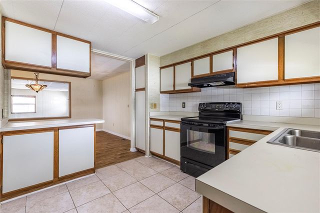 34232 ISLAND DRIVE, Leesburg, FL 34788