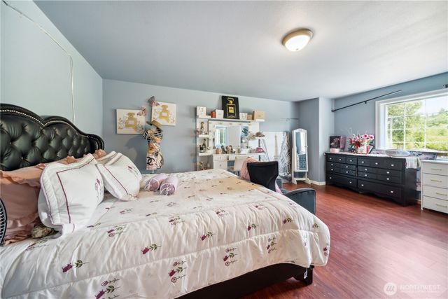 1407 Slide Creek Road, Longview, WA 98632