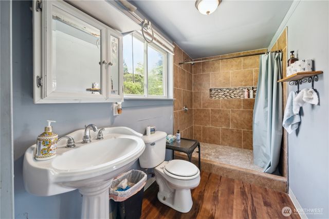 1407 Slide Creek Road, Longview, WA 98632