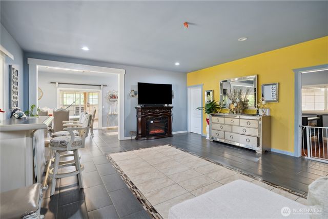 1407 Slide Creek Road, Longview, WA 98632