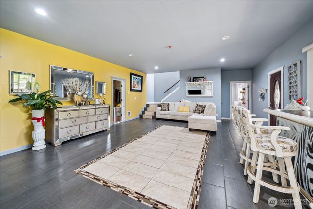 1407 Slide Creek Road, Longview, WA 98632