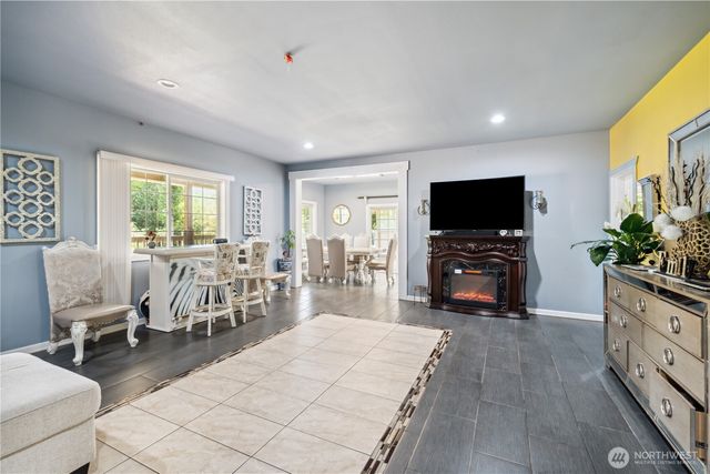 1407 Slide Creek Road, Longview, WA 98632