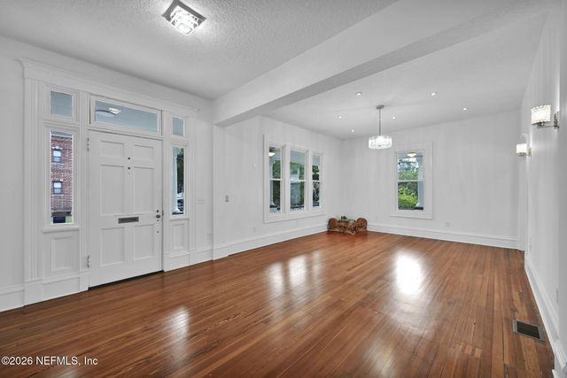 3002 RIVERSIDE Avenue, Jacksonville, FL 32205