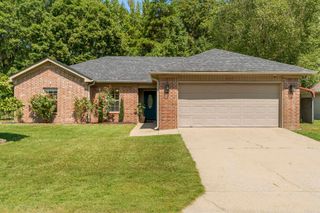 347 Meadow Creek Dr, Benton, AR 72015