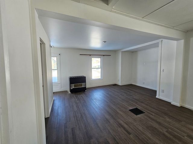 49 Winter Street, Hardwick, VT 05843