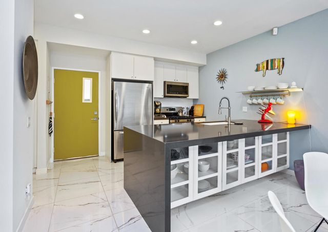 685 E Arenas Road, Palm Springs, CA 92262