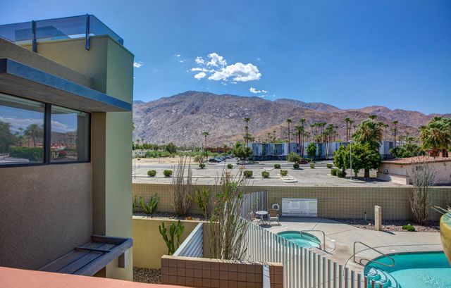 685 E Arenas Road, Palm Springs, CA 92262