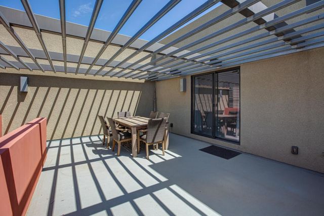 685 E Arenas Road, Palm Springs, CA 92262