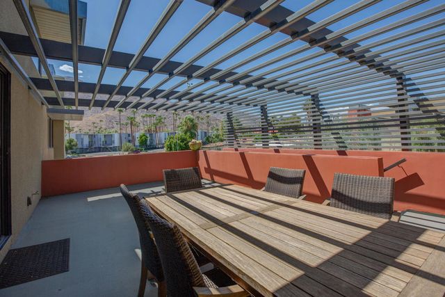 685 E Arenas Road, Palm Springs, CA 92262