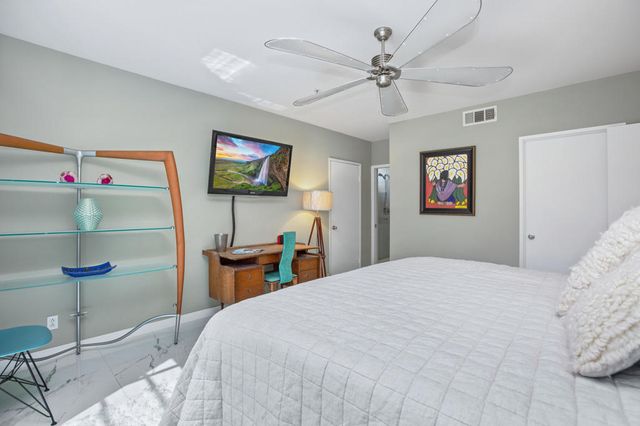 685 E Arenas Road, Palm Springs, CA 92262