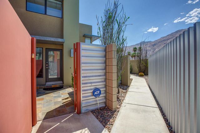 685 E Arenas Road, Palm Springs, CA 92262