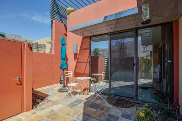 685 E Arenas Road, Palm Springs, CA 92262