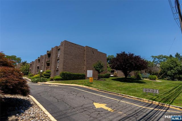 365 River Road E, Nutley, NJ 07110