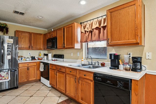 658 Bluechalk Drive, Cedar Hill, TX 75104