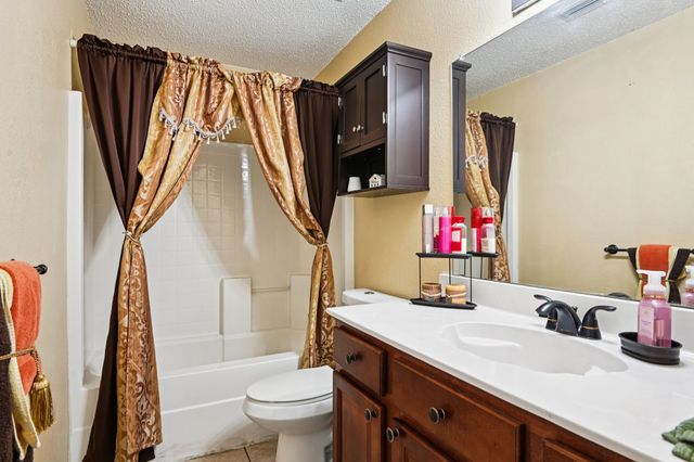 658 Bluechalk Drive, Cedar Hill, TX 75104