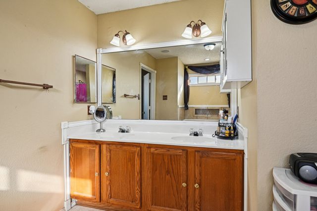 658 Bluechalk Drive, Cedar Hill, TX 75104