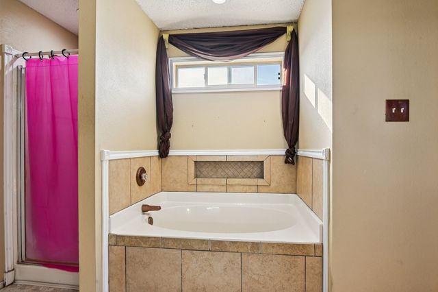 658 Bluechalk Drive, Cedar Hill, TX 75104