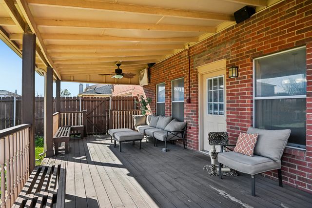 658 Bluechalk Drive, Cedar Hill, TX 75104