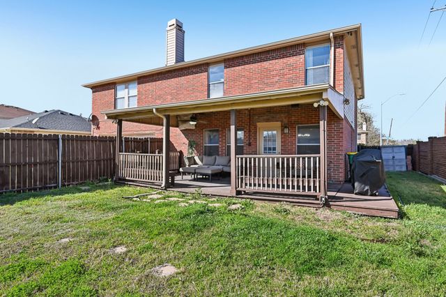 658 Bluechalk Drive, Cedar Hill, TX 75104