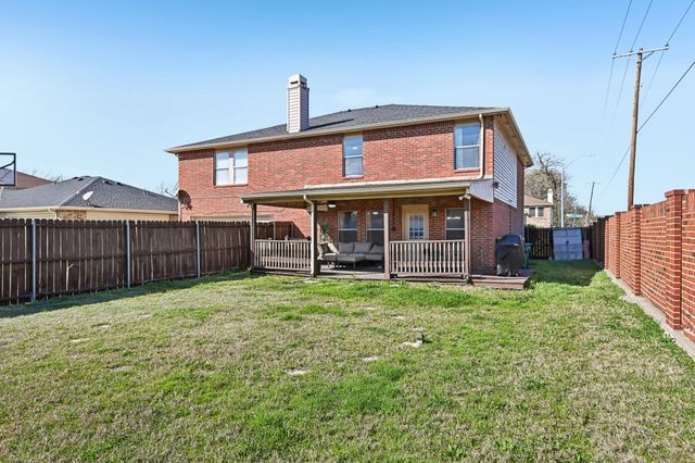 658 Bluechalk Drive, Cedar Hill, TX 75104