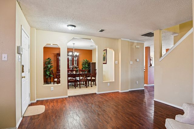 658 Bluechalk Drive, Cedar Hill, TX 75104