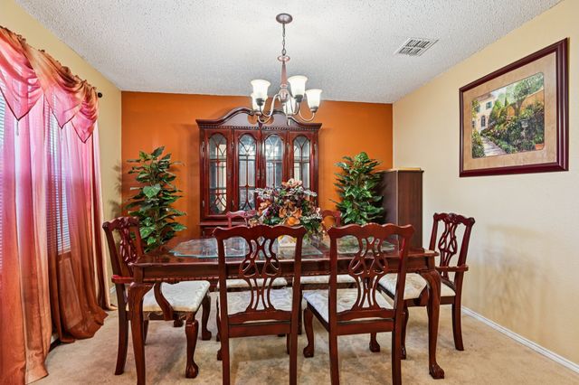 658 Bluechalk Drive, Cedar Hill, TX 75104