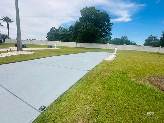 12151 Gateway Drive, Elberta, AL 36530