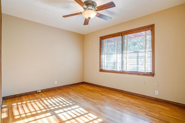 604 Monticello Drive 610, Fort Worth, TX 76107