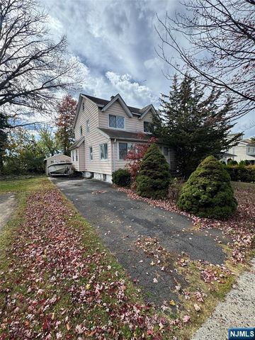 898 Lancaster Road, Ridgefield, NJ 07657