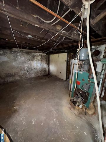 898 Lancaster Road, Ridgefield, NJ 07657