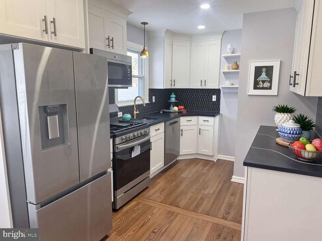 54 MERILINE AVE, Lawrence Township, NJ 08648