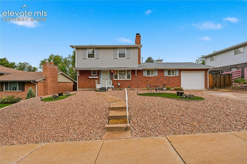 2212 Glenn Summer Road, Colorado Springs, CO 80909 — exterior