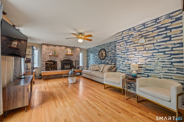 381 Chestnut Hill Avenue, Waterbury, CT 06704