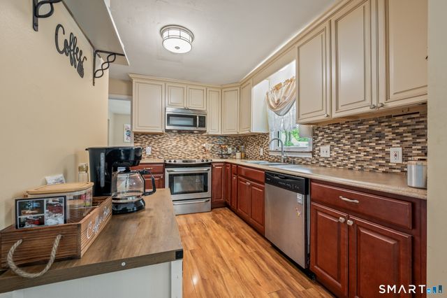 381 Chestnut Hill Avenue, Waterbury, CT 06704