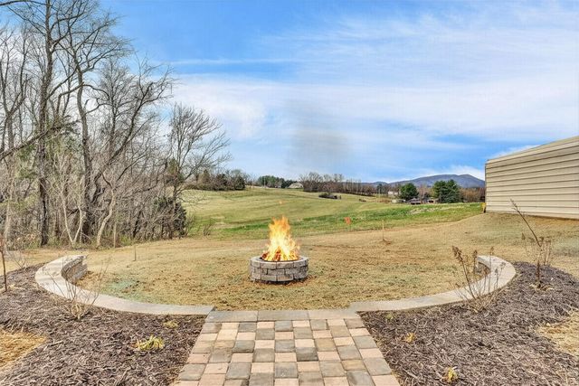 68 Hill Drive DR, Fincastle, VA 24090