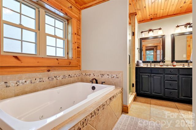 1767 Catawba Falls Parkway 238, Black Mountain, NC 28711