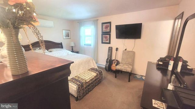 1313 CHESTNUT HILL RD, Morgantown, PA 19543