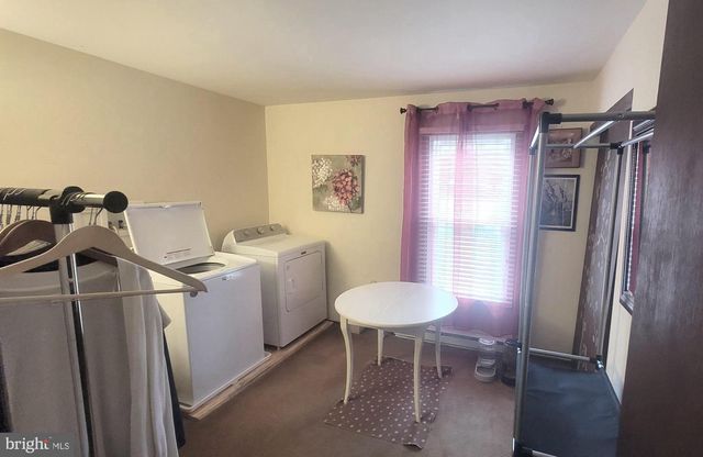 1313 CHESTNUT HILL RD, Morgantown, PA 19543