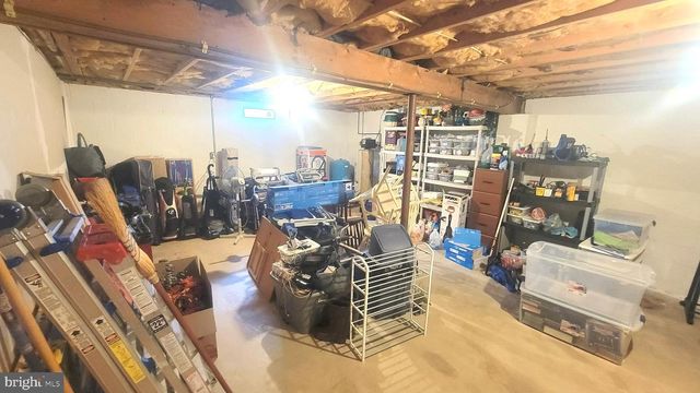 1313 CHESTNUT HILL RD, Morgantown, PA 19543