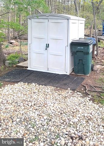 1313 CHESTNUT HILL RD, Morgantown, PA 19543