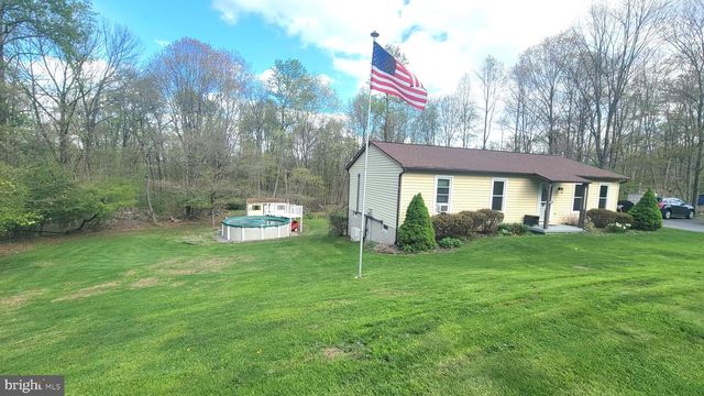 1313 CHESTNUT HILL RD, Morgantown, PA 19543