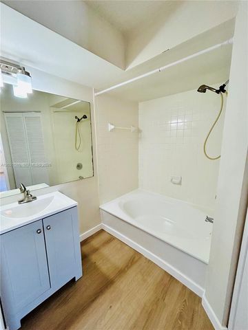 1280 S Alhambra Cir 2217, Coral Gables, FL 33146