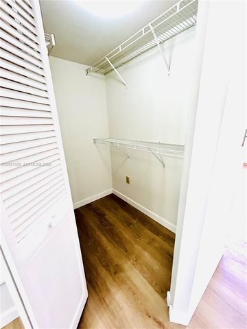 1280 S Alhambra Cir 2217, Coral Gables, FL 33146