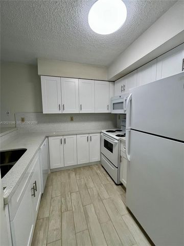 1280 S Alhambra Cir 2217, Coral Gables, FL 33146