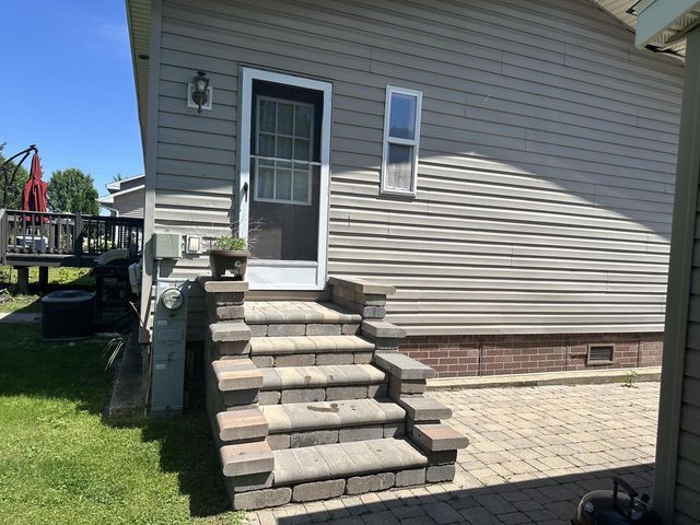118 S Eastown Manor, Elkhorn, WI 53121