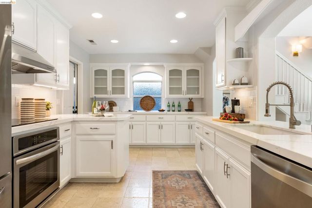 255 Evelyn Dr, Pleasant Hill, CA 94523