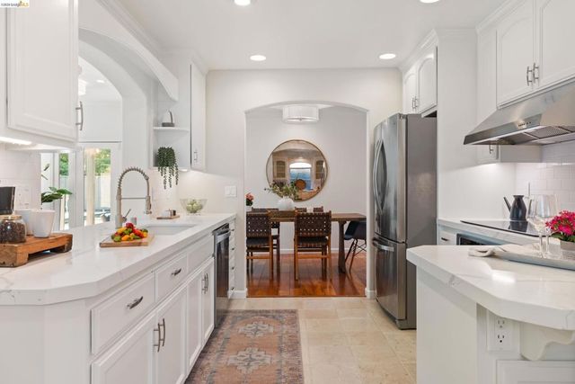 255 Evelyn Dr, Pleasant Hill, CA 94523