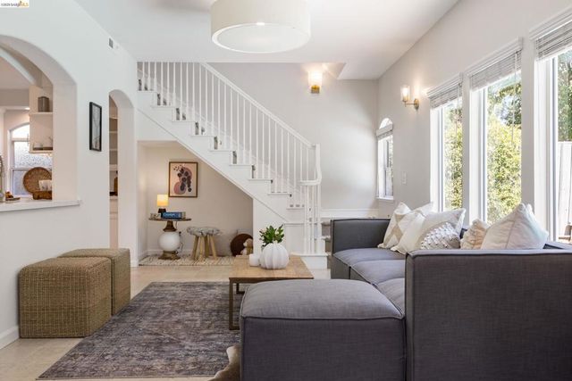 255 Evelyn Dr, Pleasant Hill, CA 94523