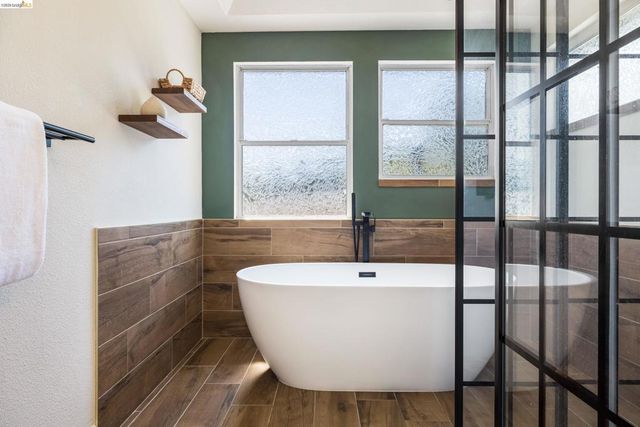 255 Evelyn Dr, Pleasant Hill, CA 94523