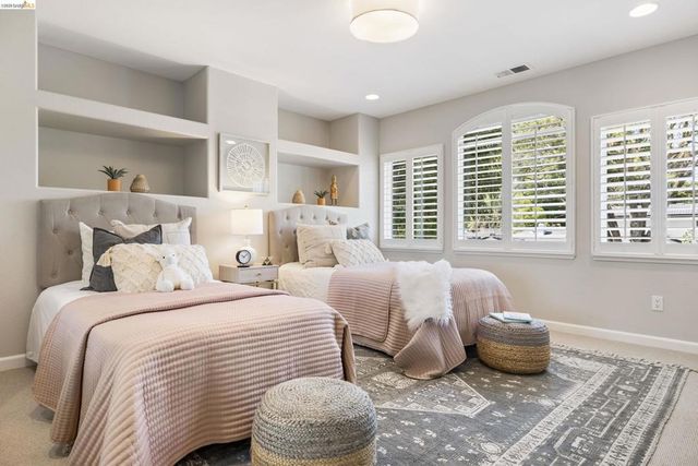 255 Evelyn Dr, Pleasant Hill, CA 94523